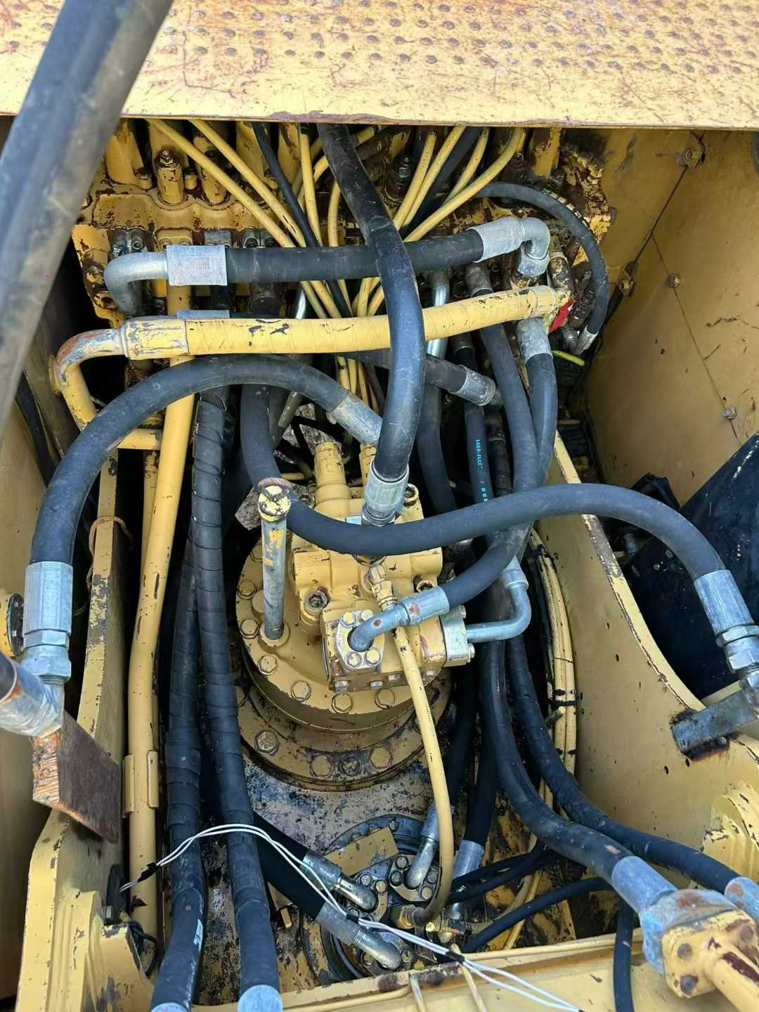 Used Caterpillar 320D Excavator 2016 Model / 2