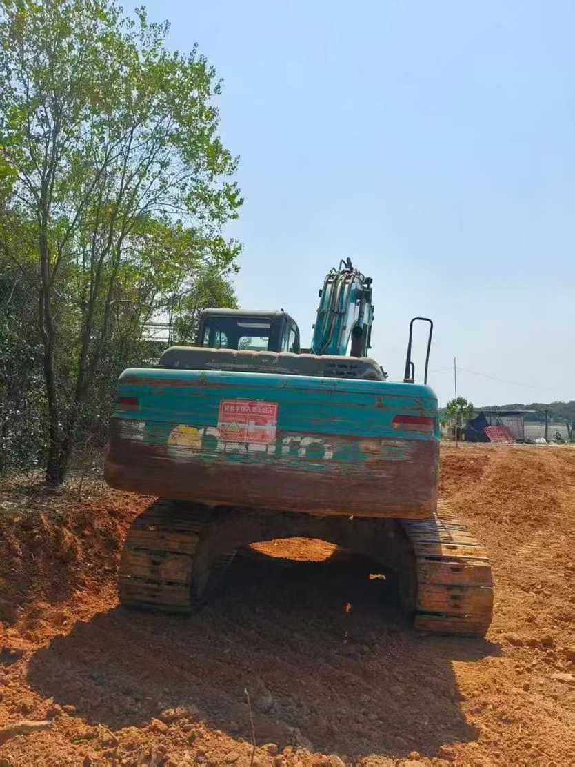 Used Kobelco SK210 Excavator 2012 Model / 2