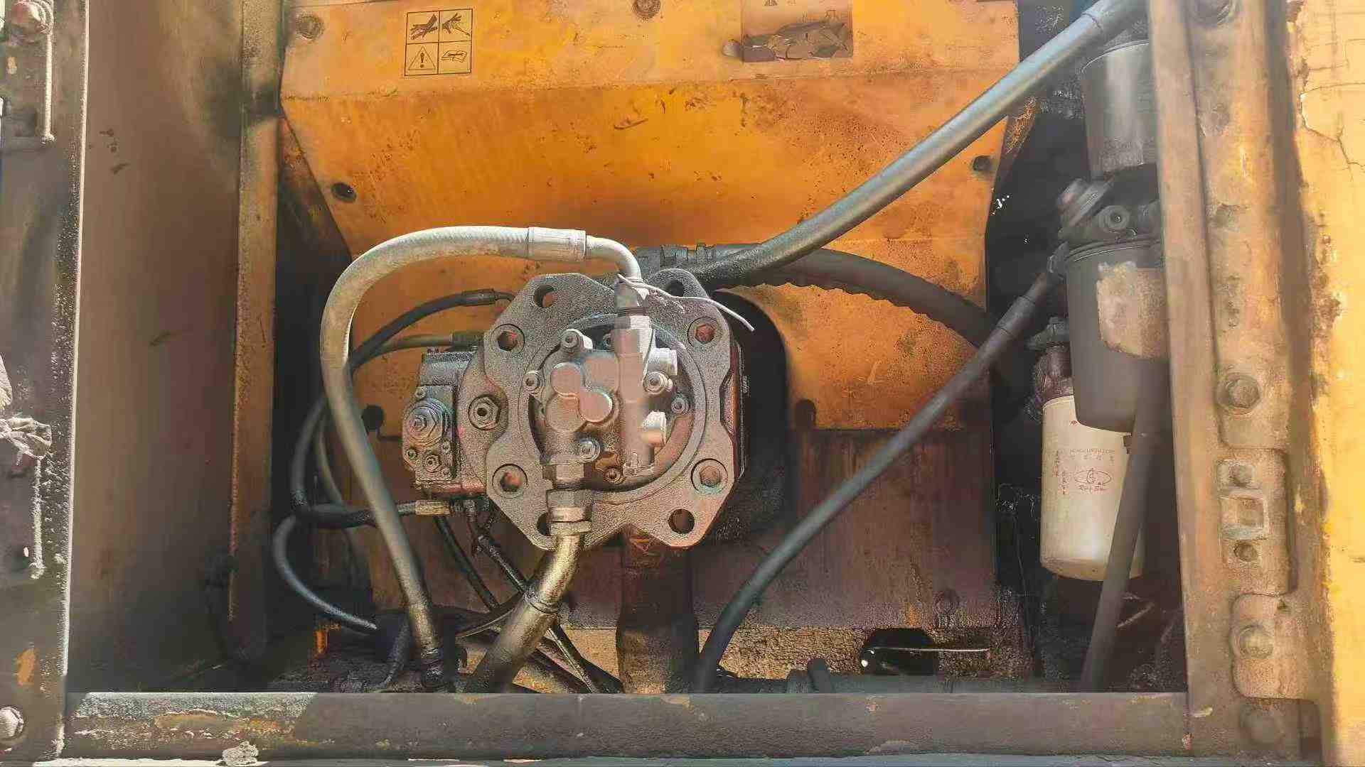 Used Hyundai R225-7 Excavator 2016 Model / 6