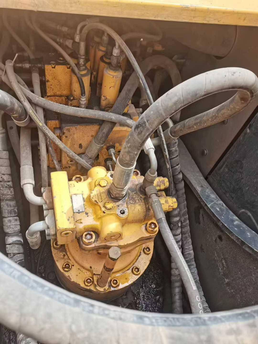 Used Hyundai R215-7 Excavator 2016 Model / 6