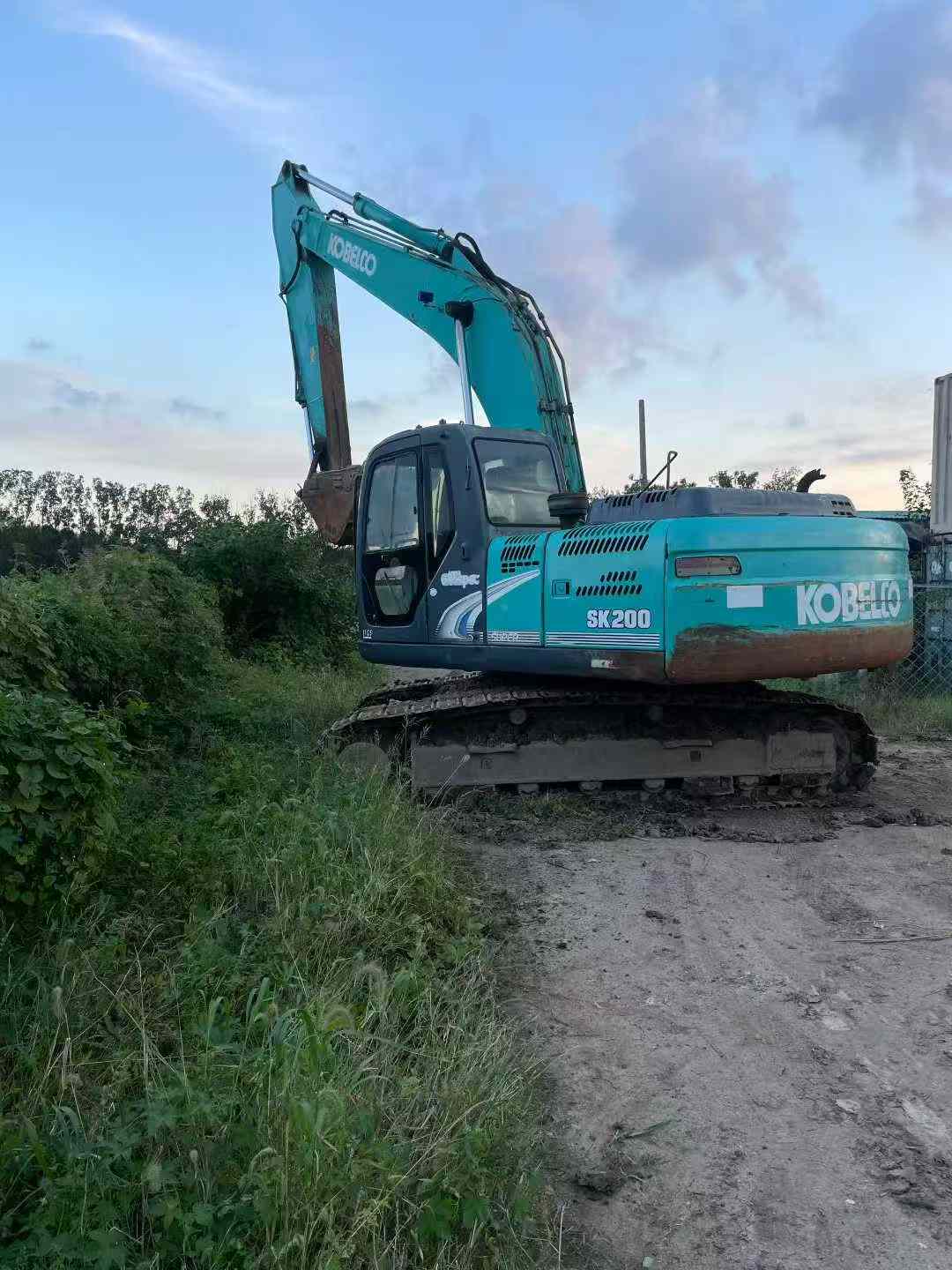 Used Kobelco SK2008 Excavator 2010 Model / 3