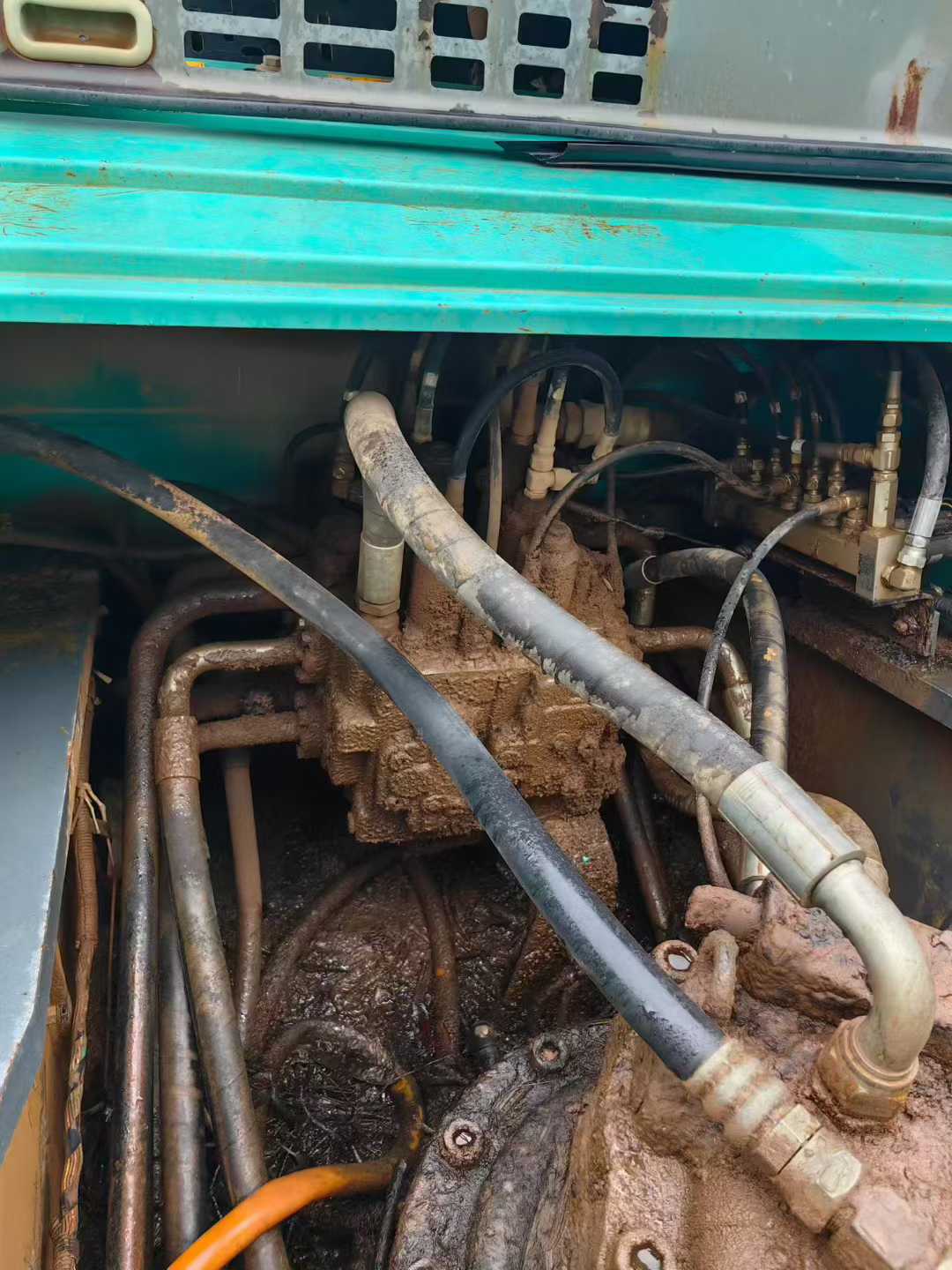 Used Kobelco SK350-8 Excavator 2015 Model / 3