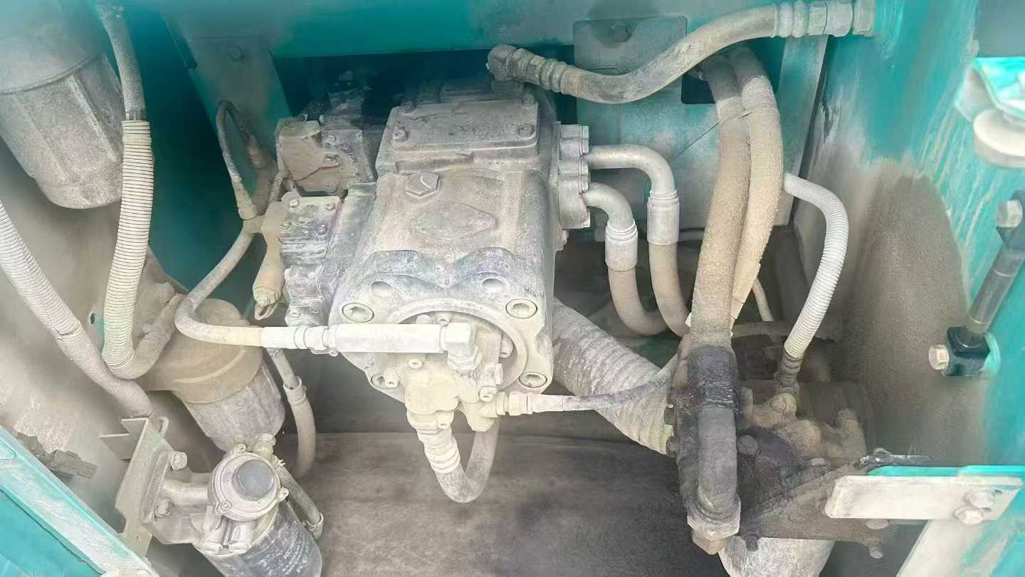 Used Kobelco SK210 Excavator 2016 Model / 3