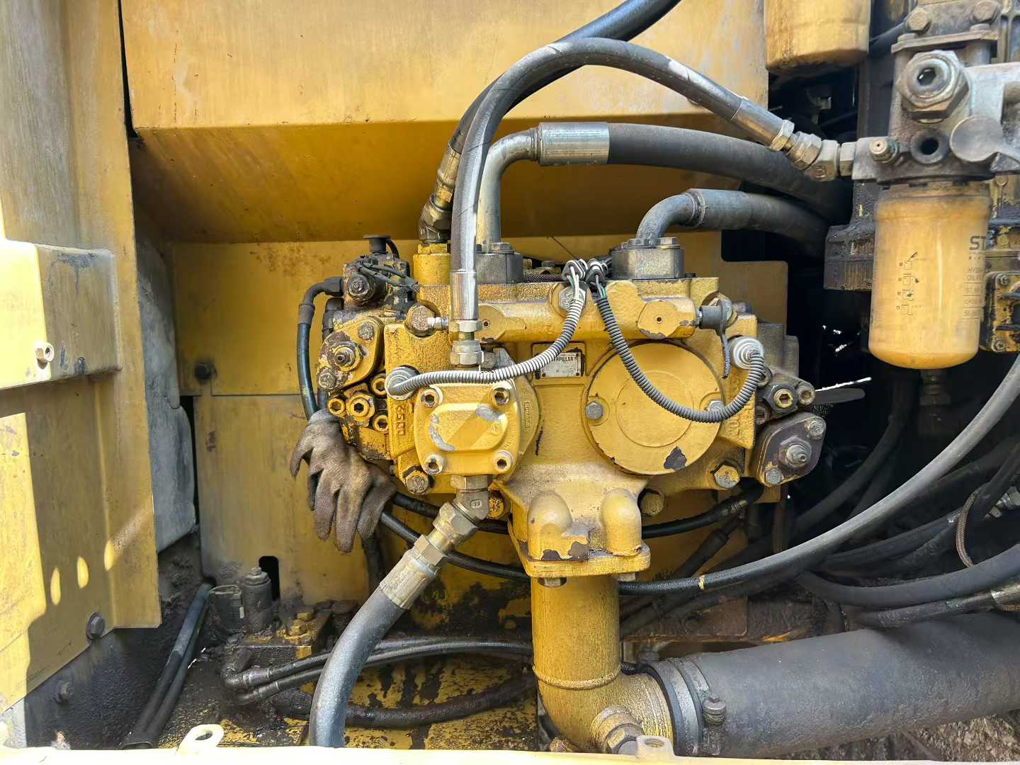 Used Caterpillar 320D Excavator 2016 Model / 5