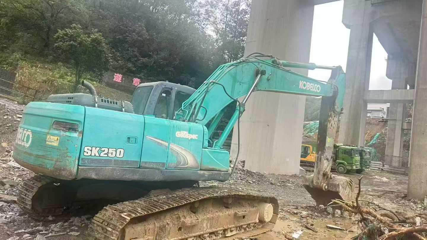Used Kobelco SK210 Excavator 2016 Model