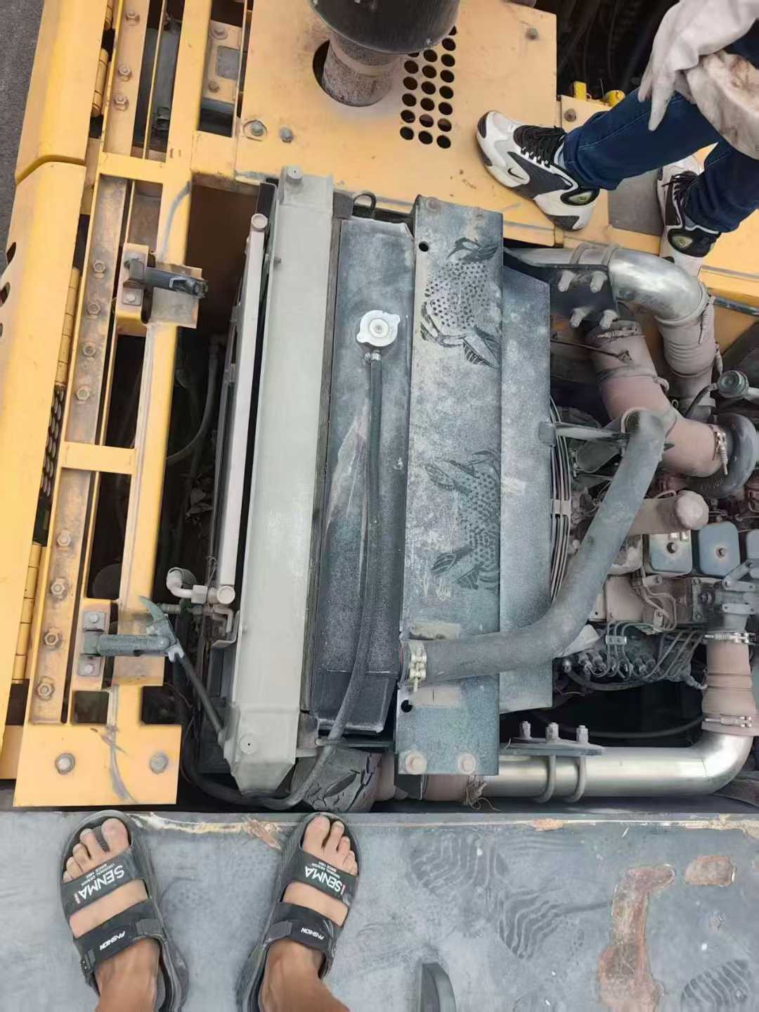 Used Hyundai R 60VS Excavator 2018 Model / 6