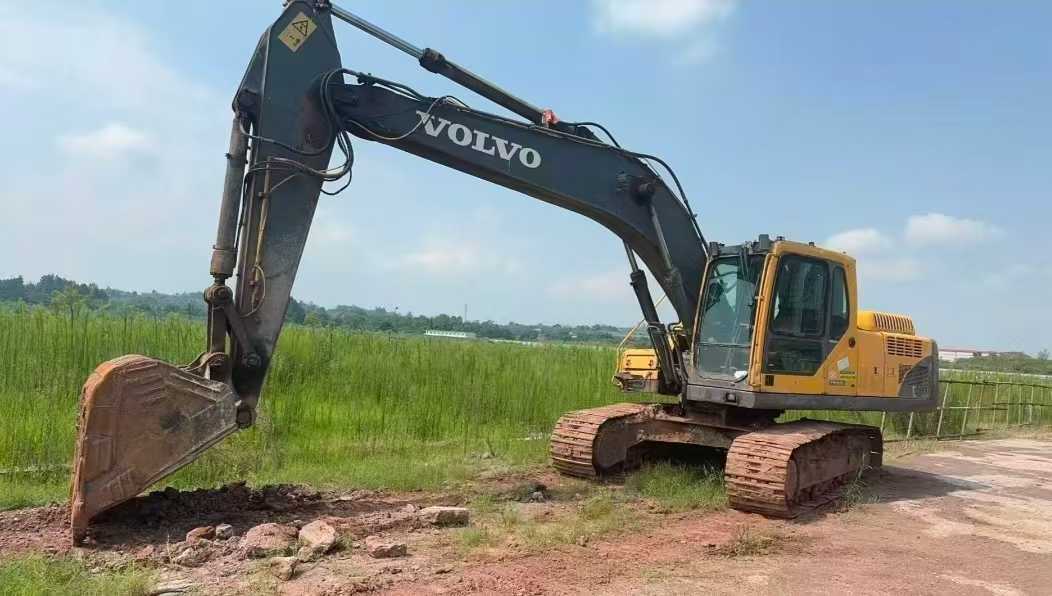 Used Volvo EC240 Excavator 2013 Model