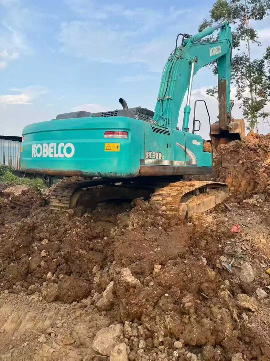 Used Kobelco SK350LC8 Excavator 2014 Model / 9