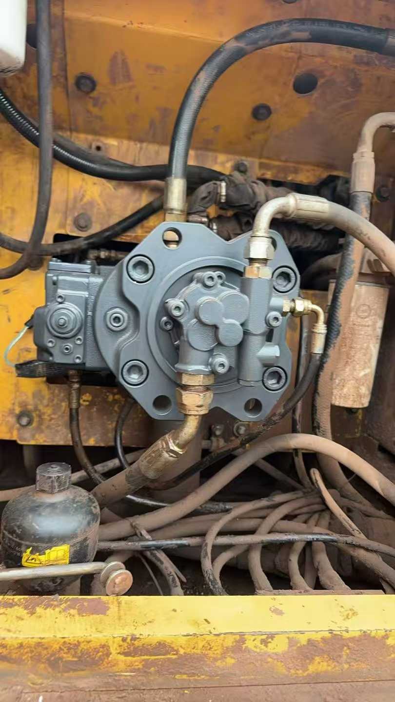 Used Volvo EC240 Excavator 2013 Model / 2