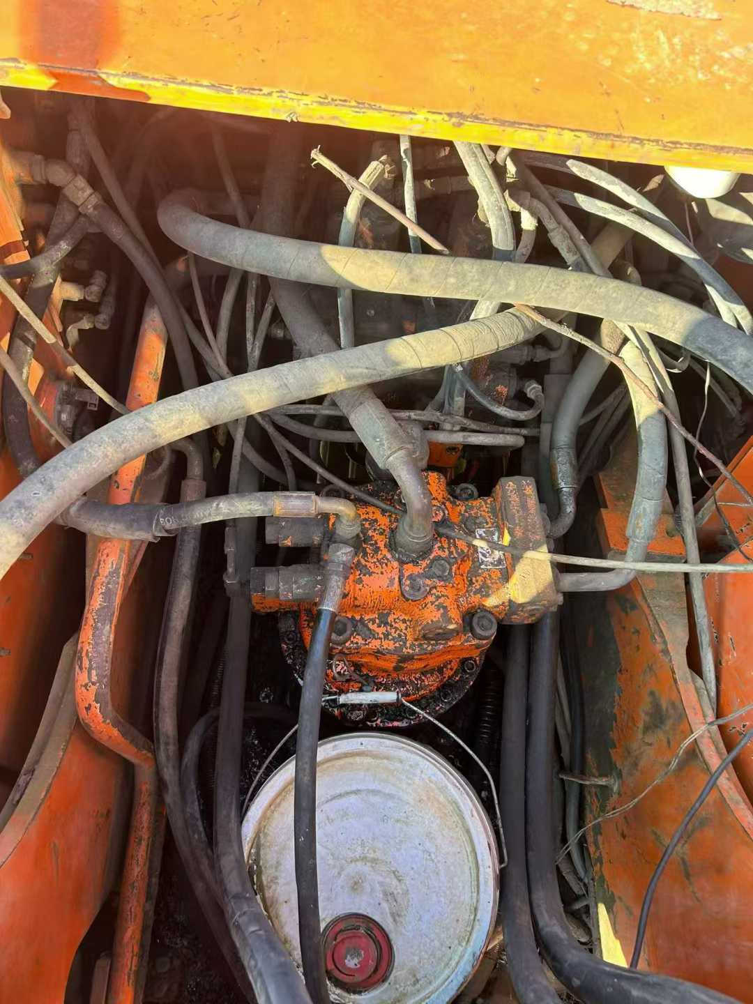 Used Doosan DH220 Excavator 2016 Model / 6