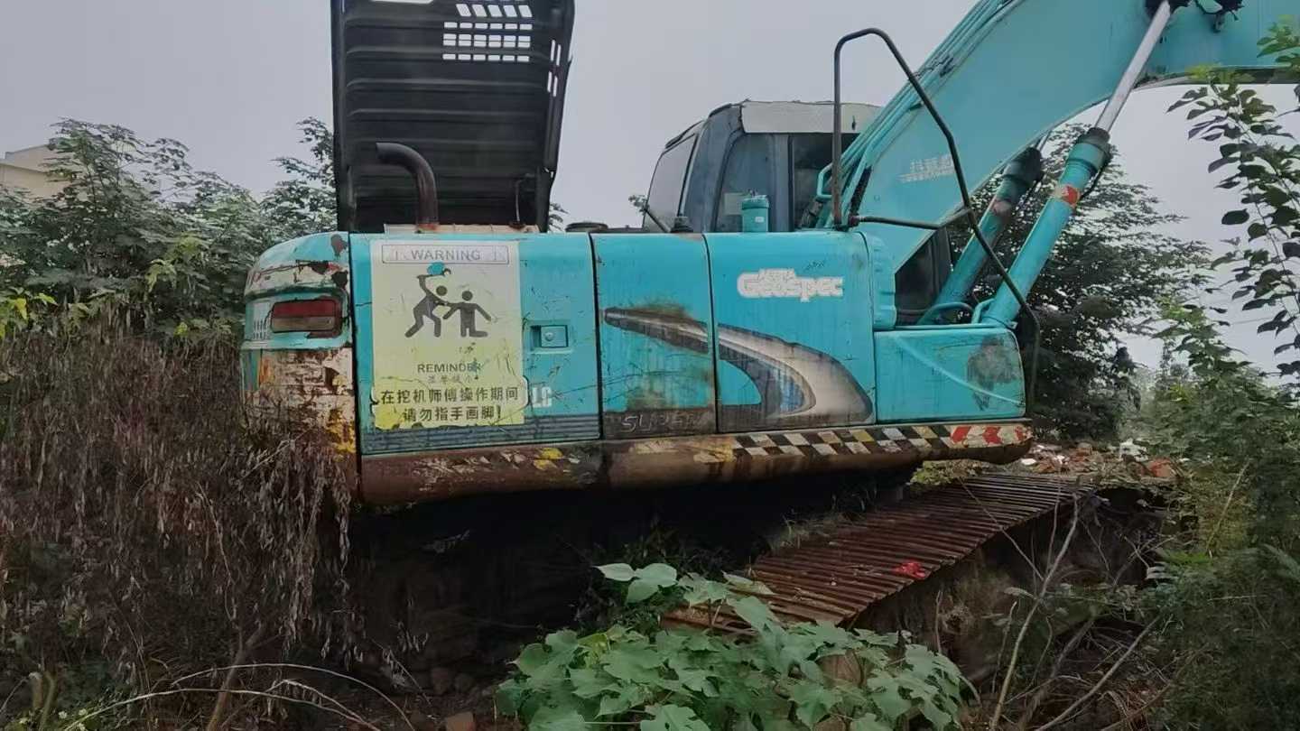Used Kobelco SK210 Excavator 2016 Model / 6