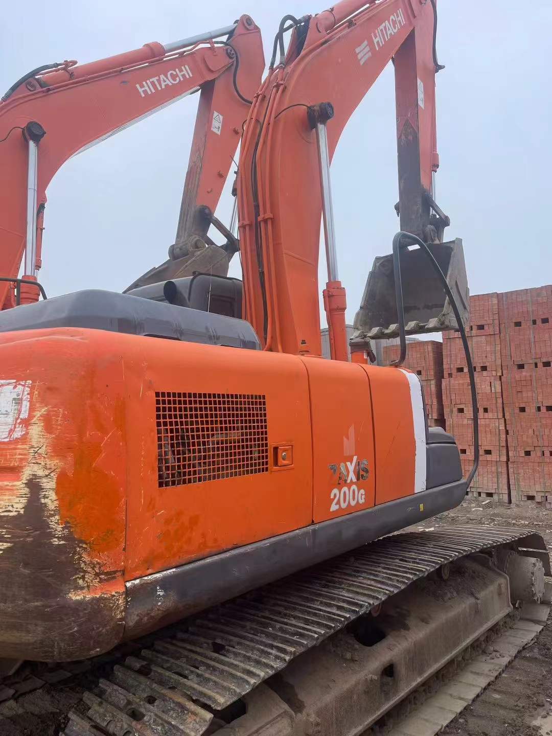 Used Hitachi ZX200-3G Excavator 2016 Model / 3