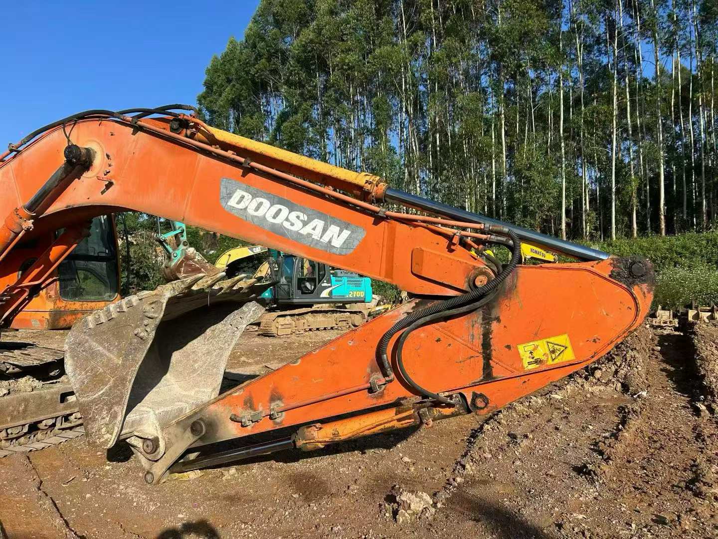Used Doosan DH220 Excavator 2016 Model / 3