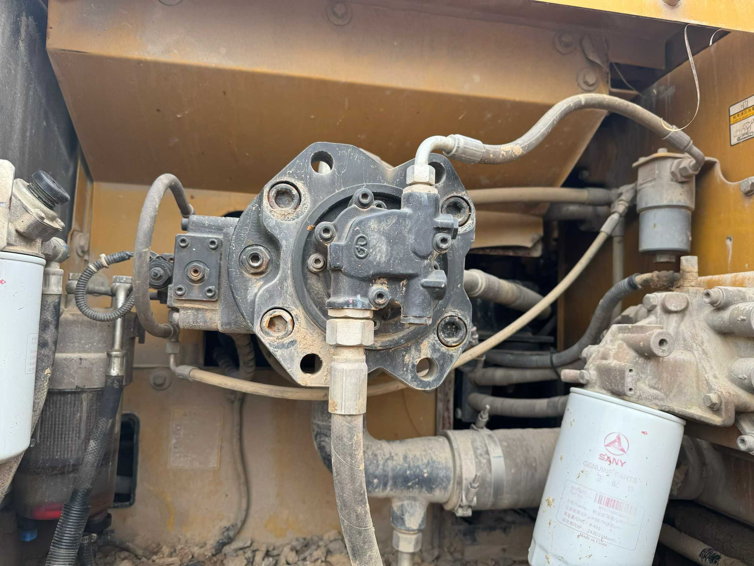 Used Sany SY200H Excavator 2020 Model / 3