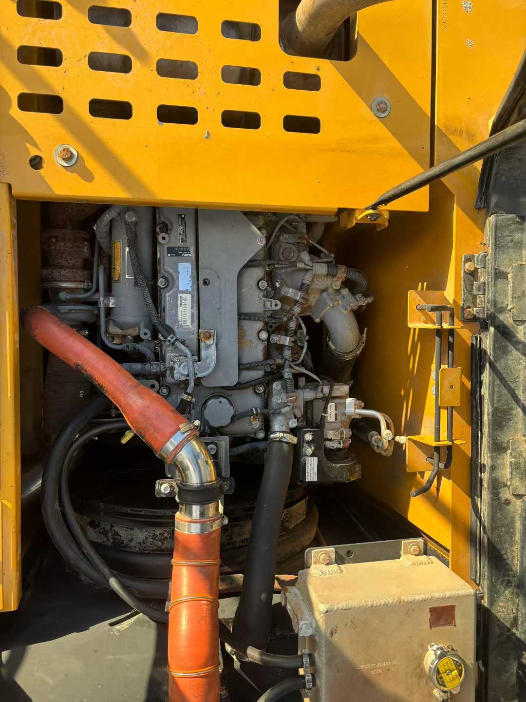 Used Sany SY125H Excavator 2018 Model / 8