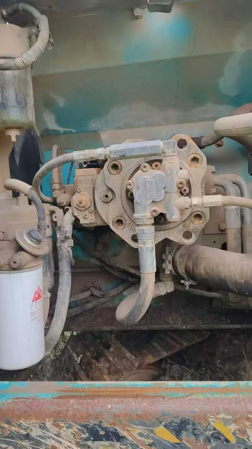 Used Kobelco SK210 Excavator 2016 Model / 4