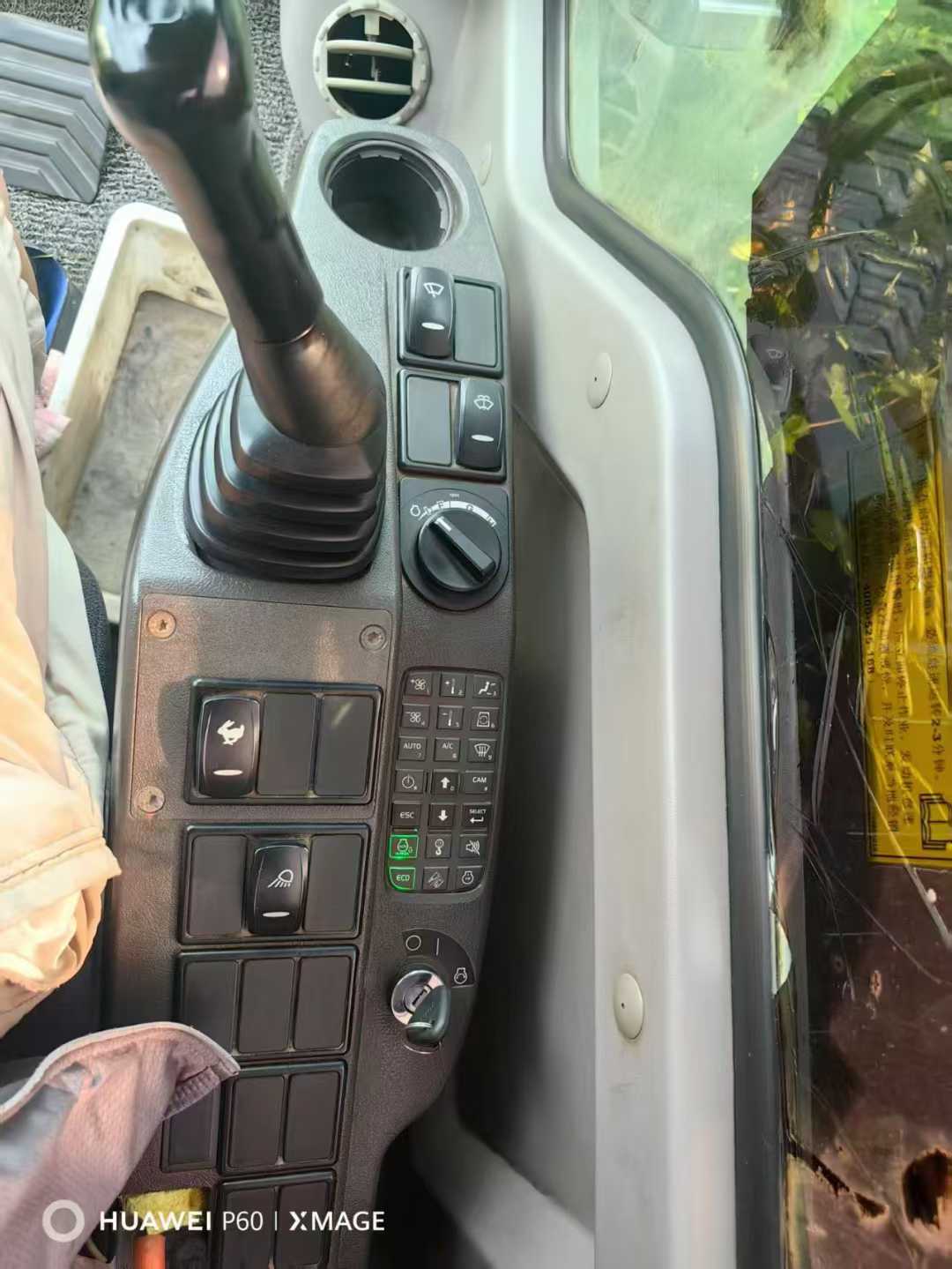 Used Volvo EC200 Excavator 2018 Model / 5