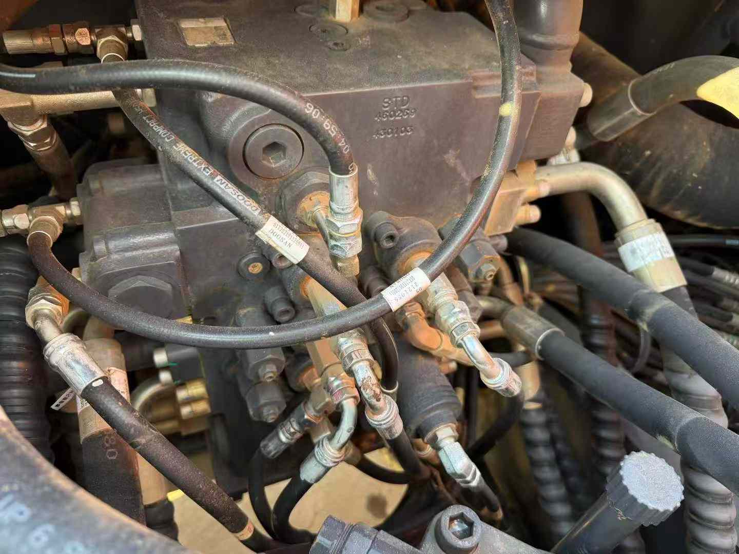 Used Doosan DX15 Excavator 2021 Model / 8