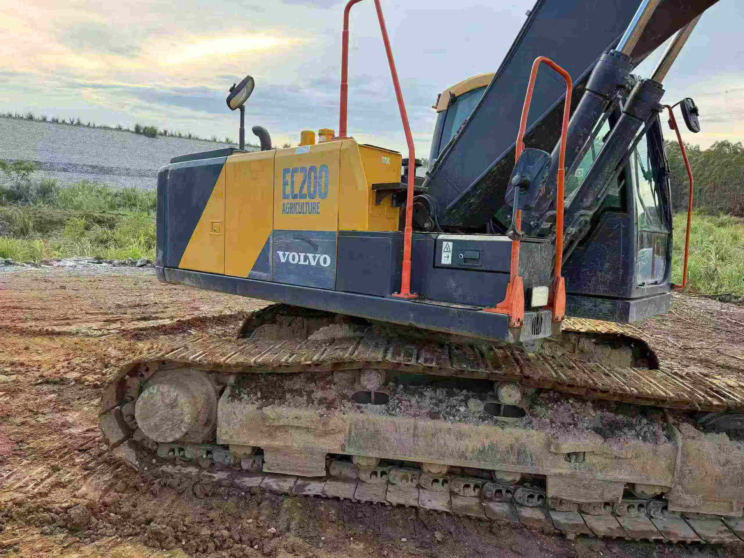 Used Volvo EC200D Excavator 2021 Model / 2