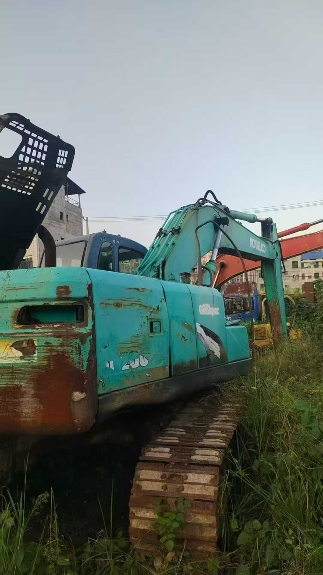 Used Kobelco SK210 Excavator 2016 Model / 2