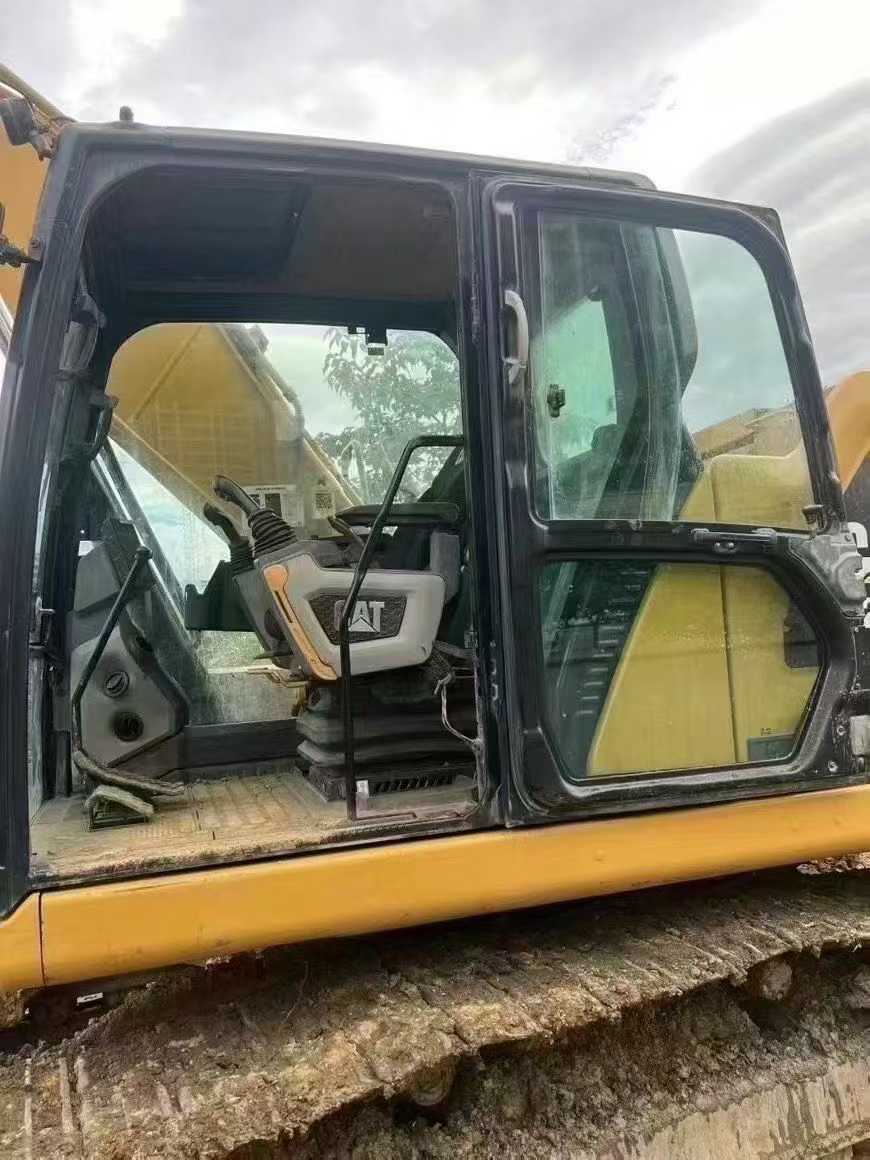 Used Caterpillar 323 Excavator 2018 Model