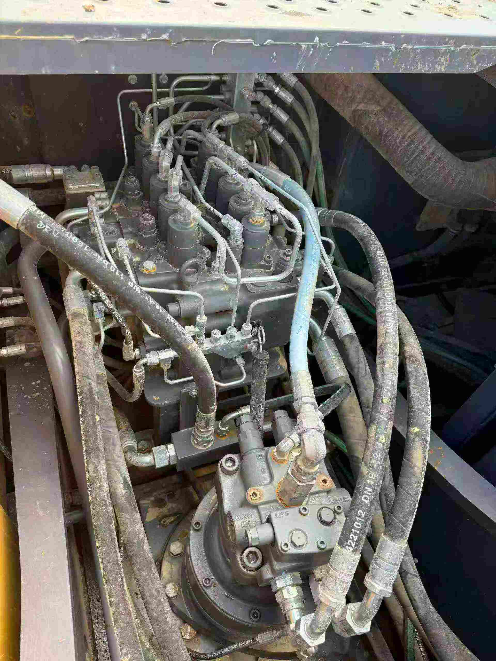 Used Volvo EC200D Excavator 2021 Model / 6