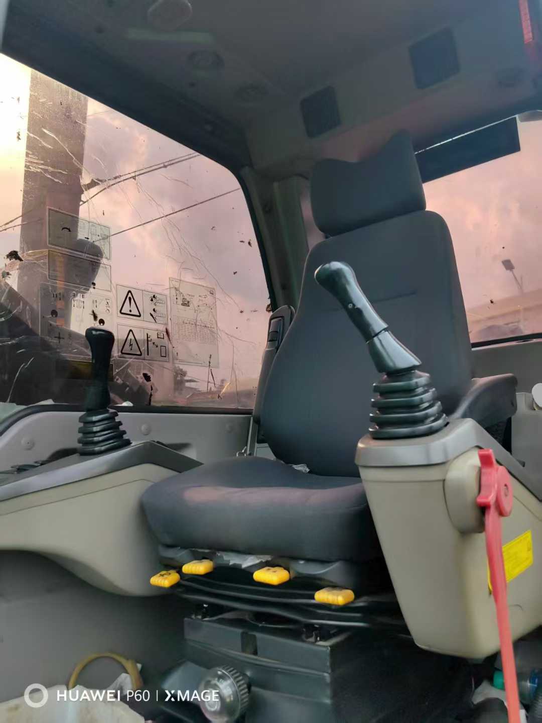 Used Volvo EC200 Excavator 2018 Model / 3