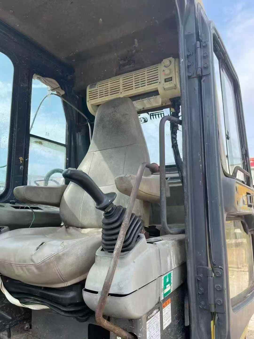 Used Komatsu PW100 Excavator 2016 Model / 3