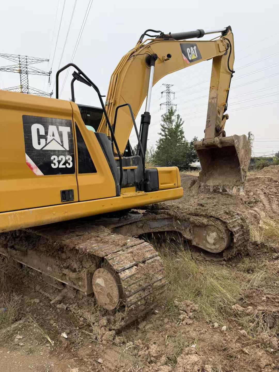 Used Caterpillar 323 Excavator 2019 Model / 2