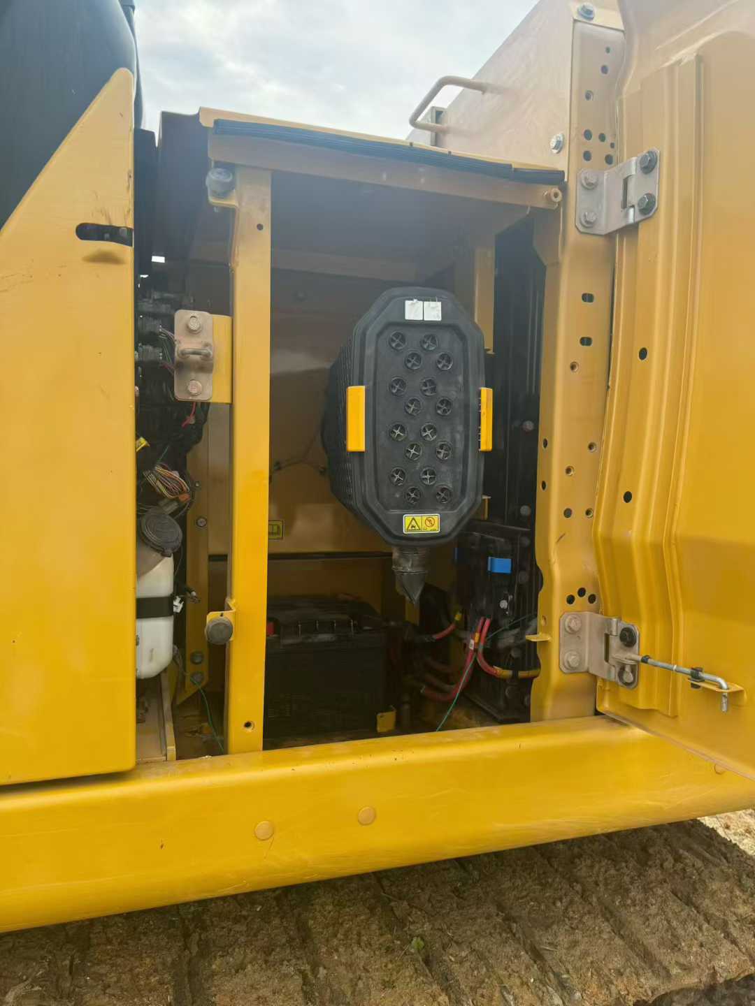 Used Caterpillar 320GC Excavator 2019 Model / 8