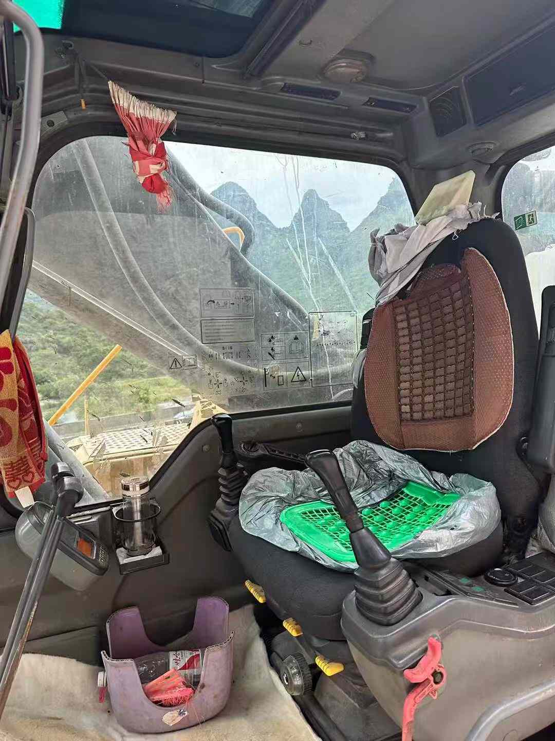 Used Volvo EC60 Excavator 2012 Model / 7