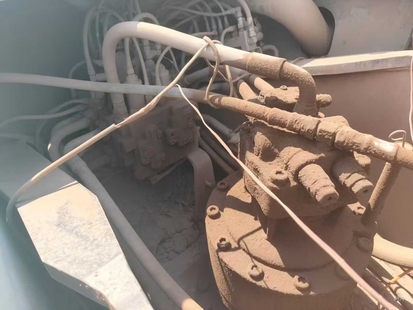 Used Kobelco SK350LC SuperX Excavator 2016 Model / 3