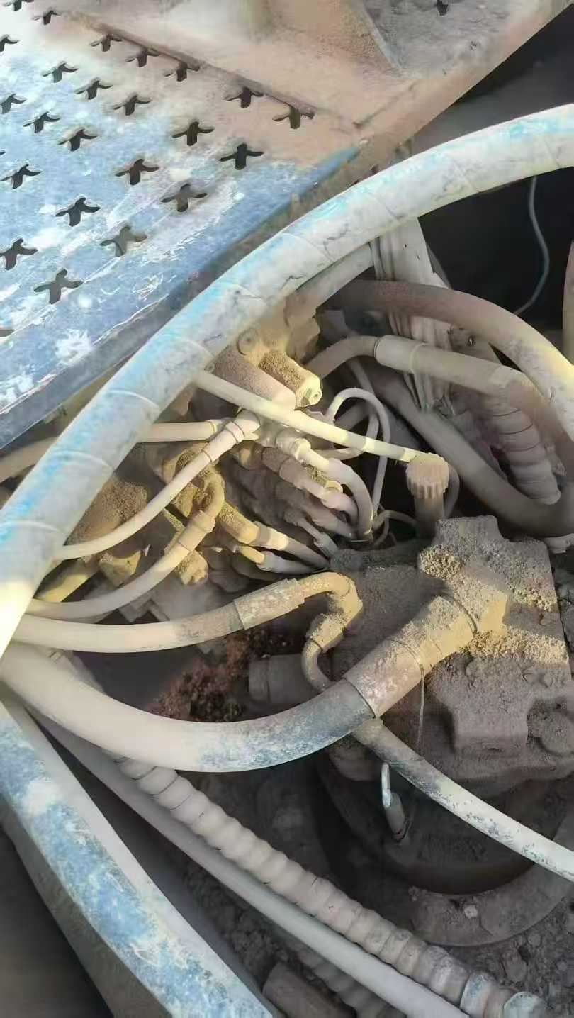 Used Doosan DH220 Excavator 2017 Model / 6