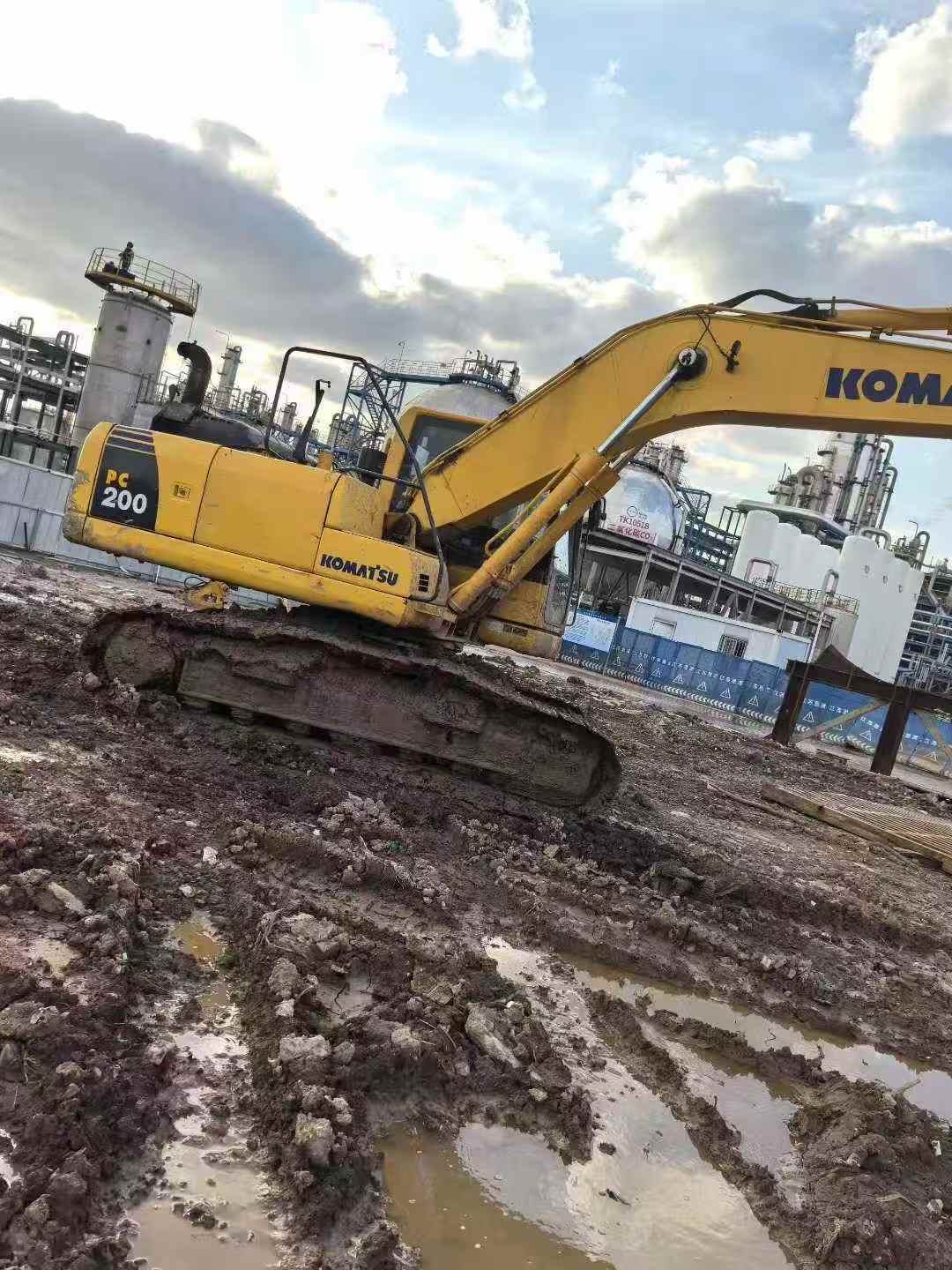 Used Komatsu PC200 Excavator 2020 Model / 5