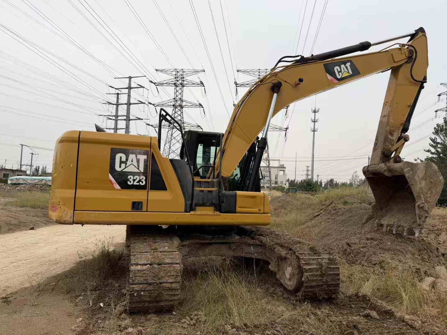 Used Caterpillar 323 Excavator 2019 Model / 8