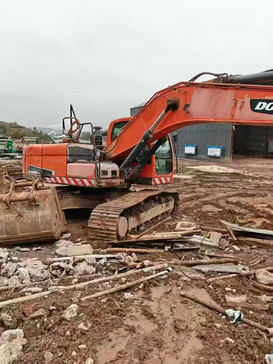 Used Doosan DH220 Excavator 2017 Model / 2