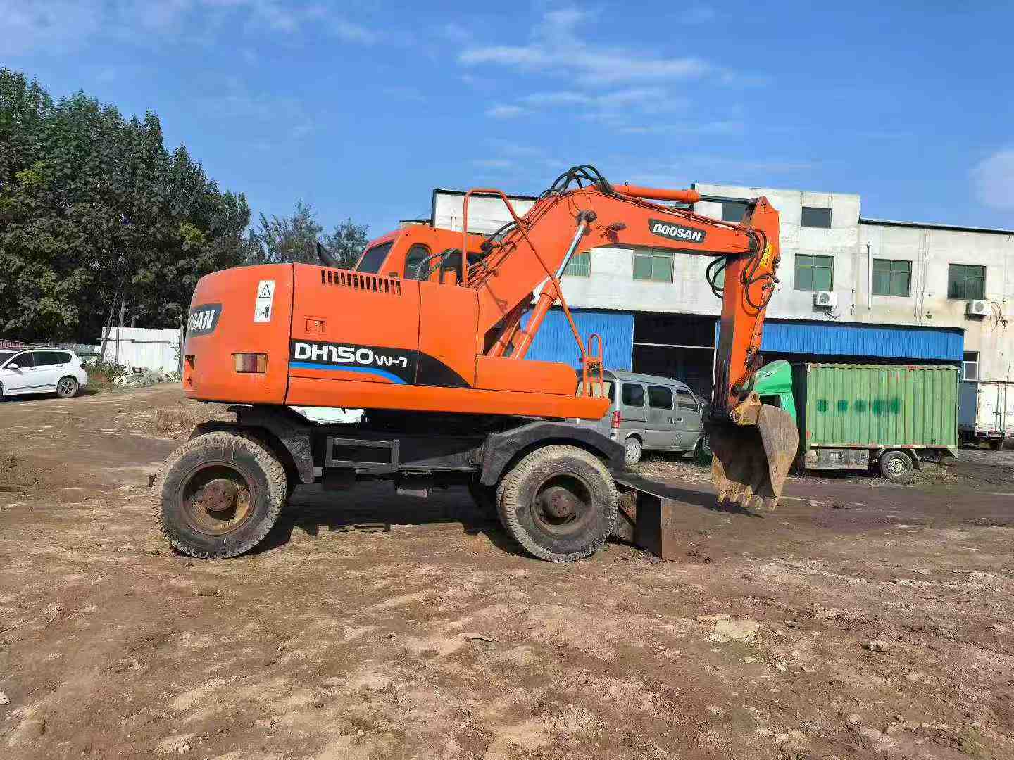 Used Doosan DH130LC-V Excavator 2016 Model / 4