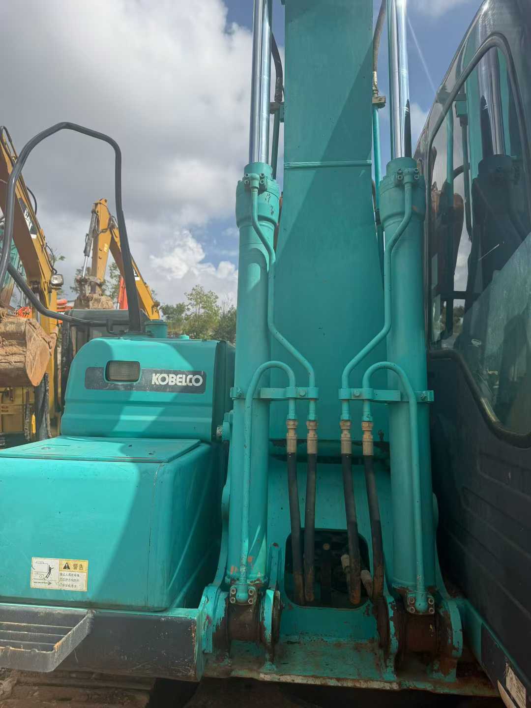 Used Kobelco SK140 Excavator 2011 Model / 6