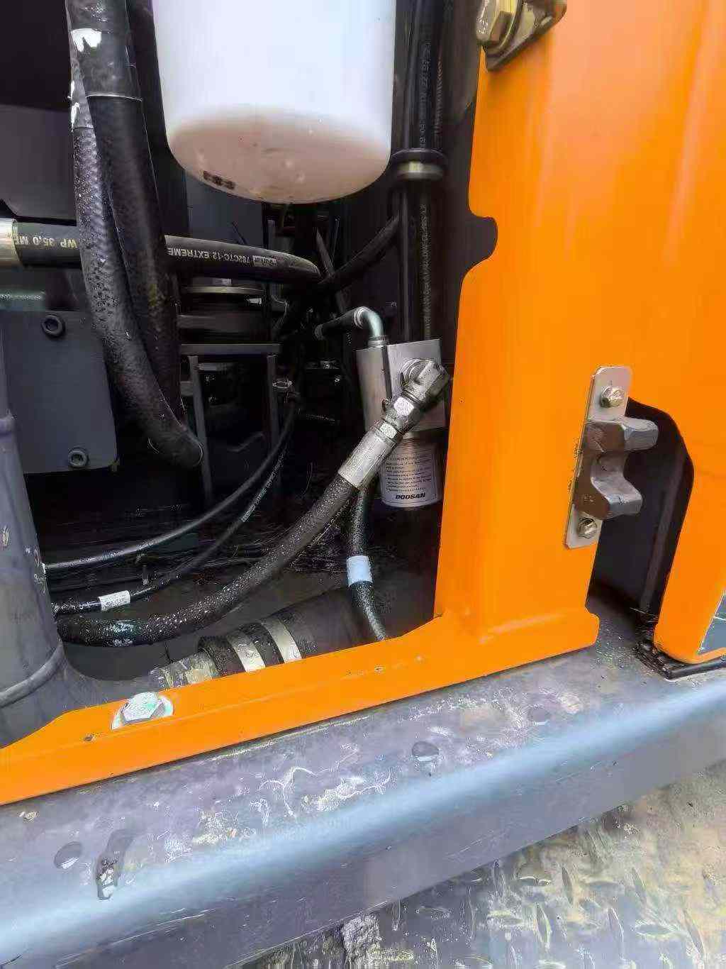 Used Doosan DX15 Excavator 2019 Model / 3