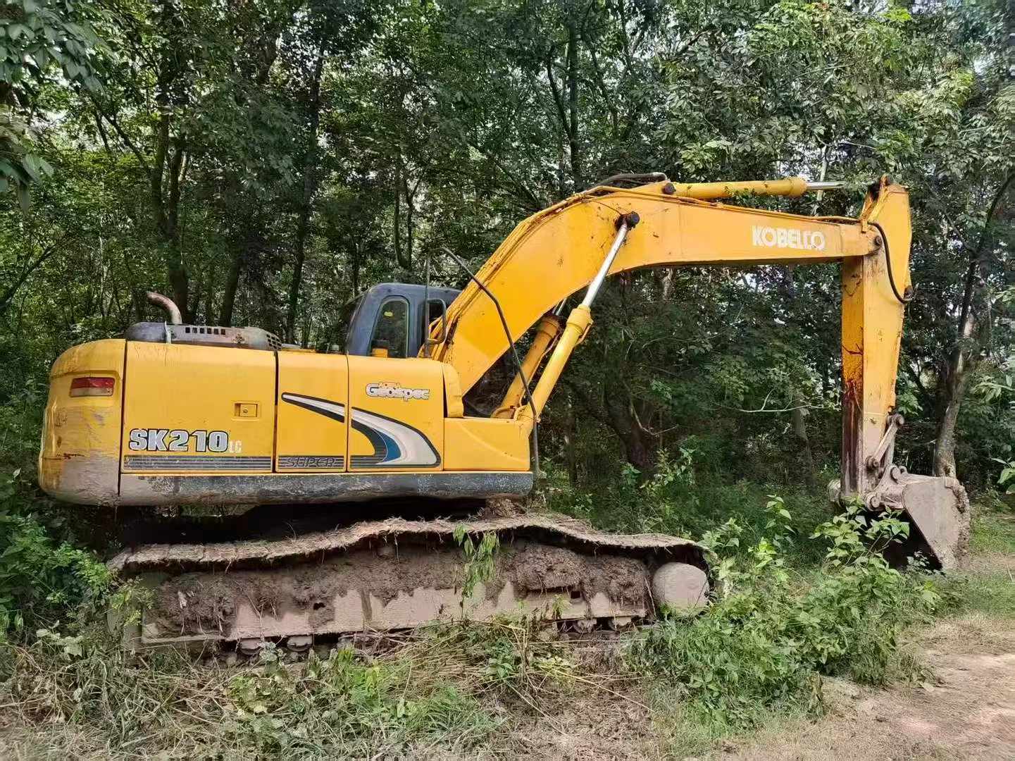 Used Kobelco SK210 Excavator 2016 Model / 2