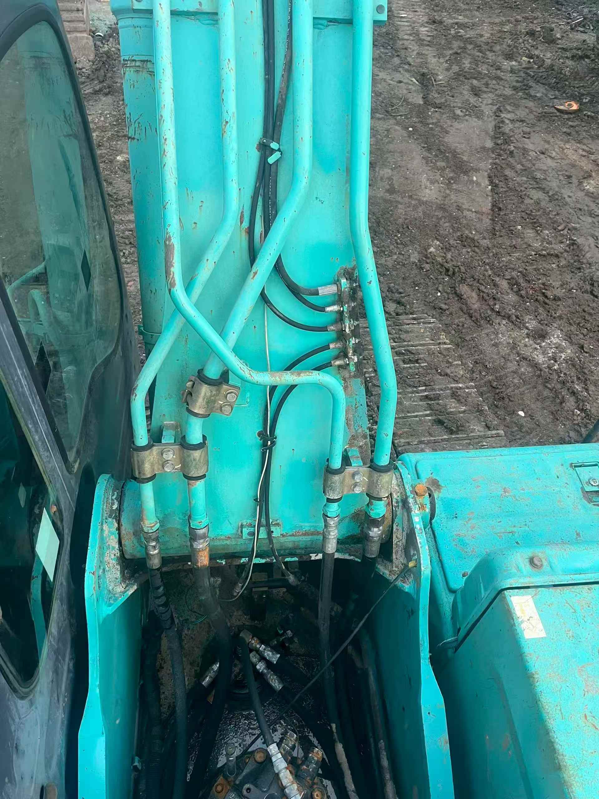 Used Kobelco SK210 Excavator 2012 Model / 9
