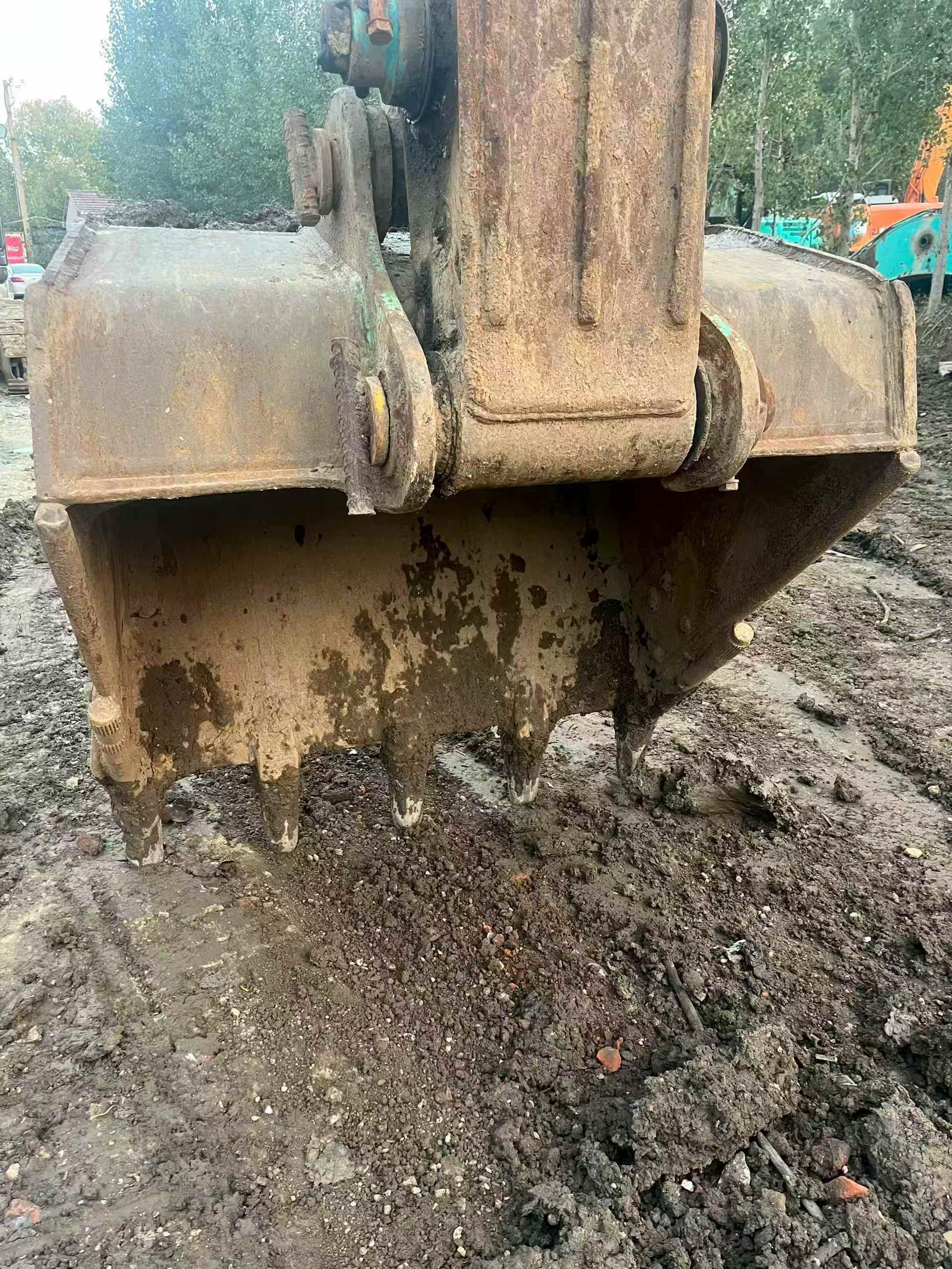 Used Kobelco SK210 Excavator 2012 Model / 7