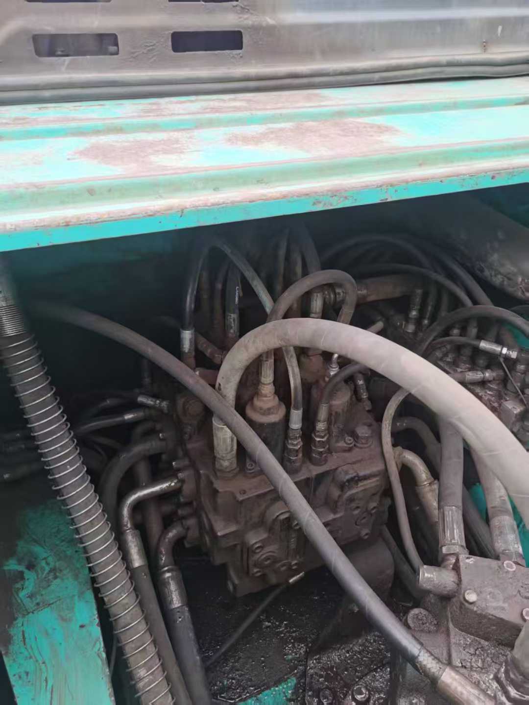 Used Kobelco SK210 Excavator 2011 Model / 5