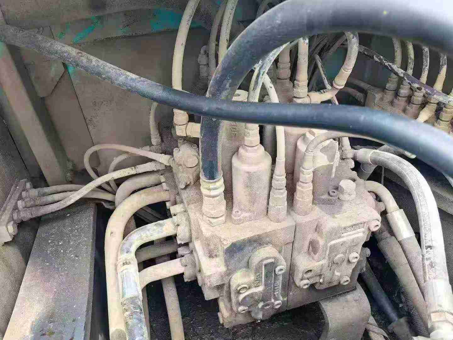 Used Kobelco SK200 Excavator 2014 Model / 7