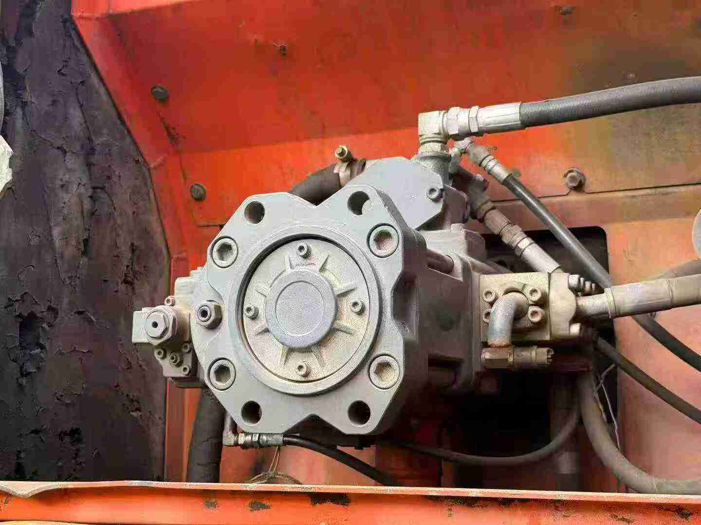 Used Doosan DH220-9E Excavator 2015 Model / 7