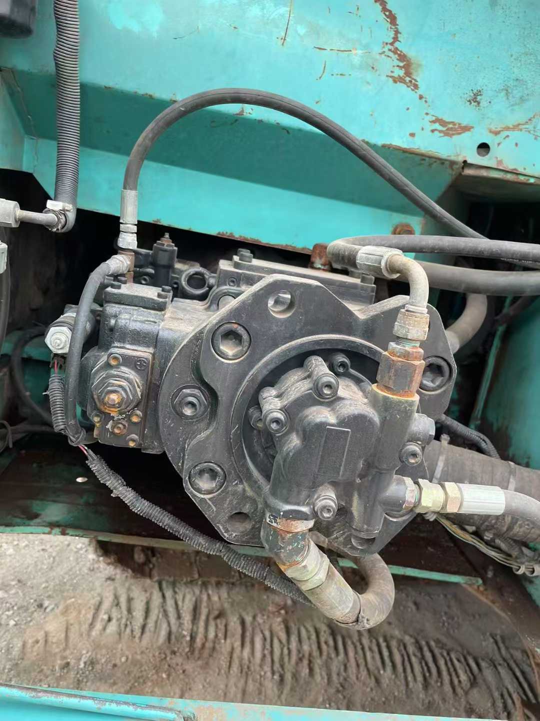 Used Kobelco SK200-6 Excavator 2016 Model / 5