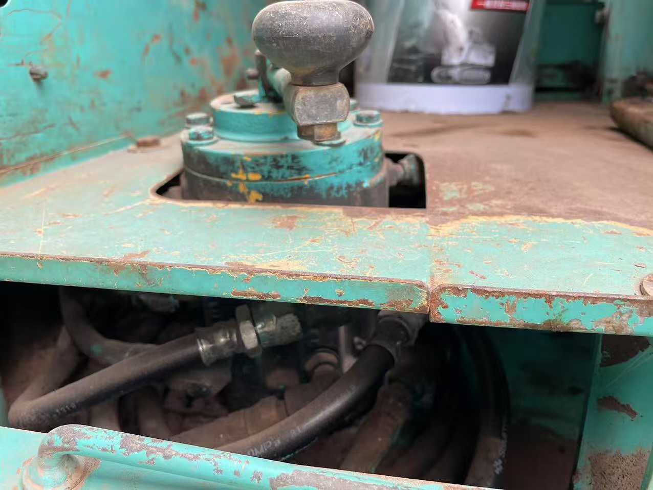 Used Kobelco SK200-6 Excavator 2016 Model / 4