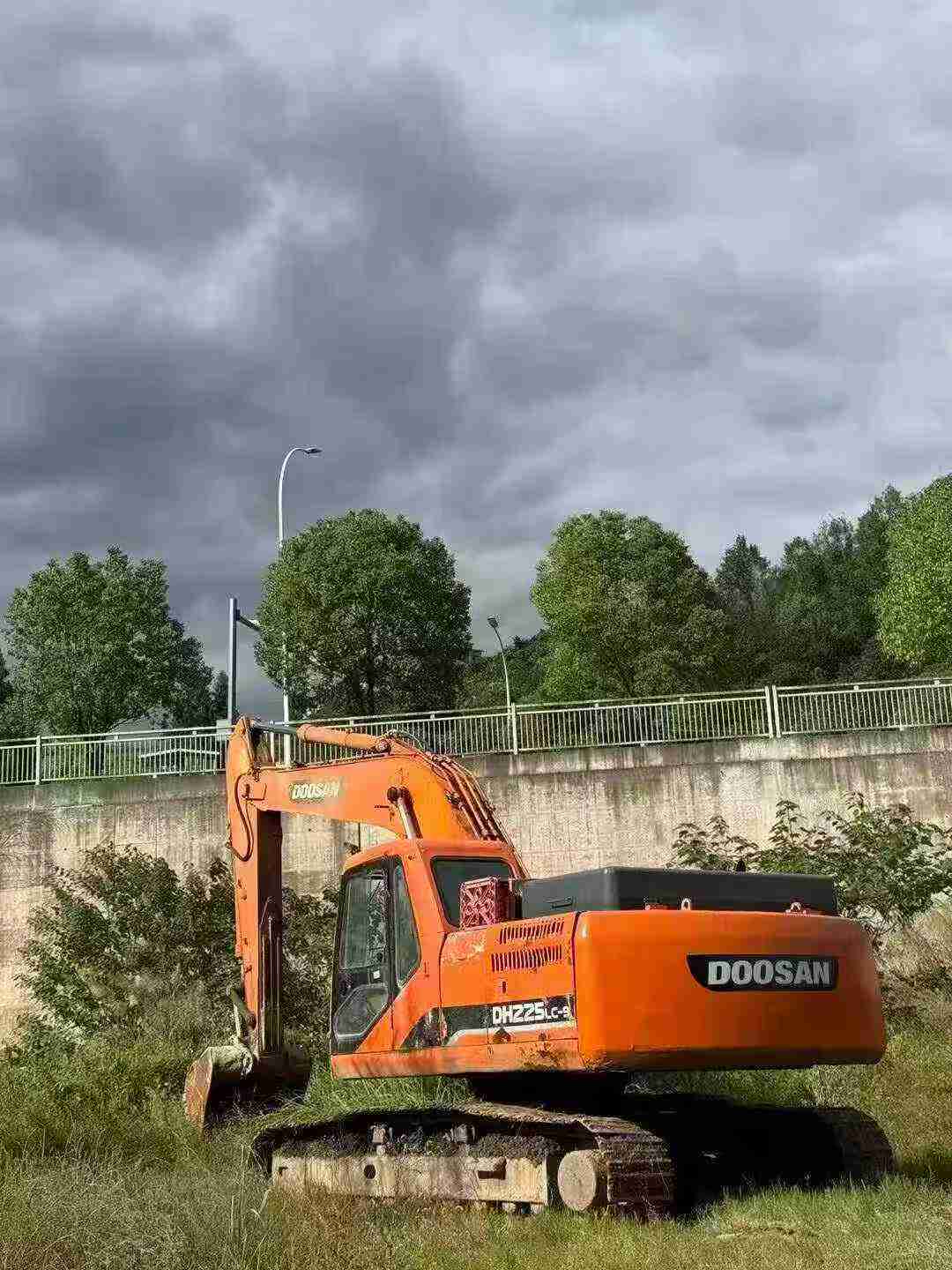 Used Doosan DH220-9E Excavator 2015 Model