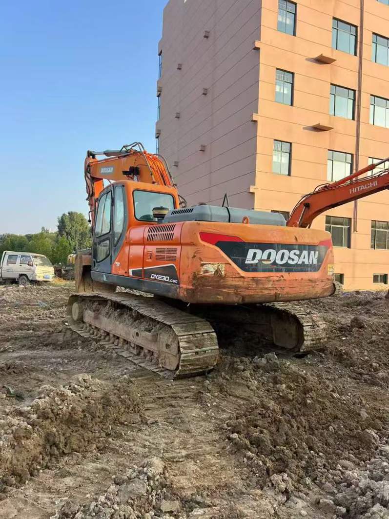 Used Doosan S225 Excavator 2018 Model / 4