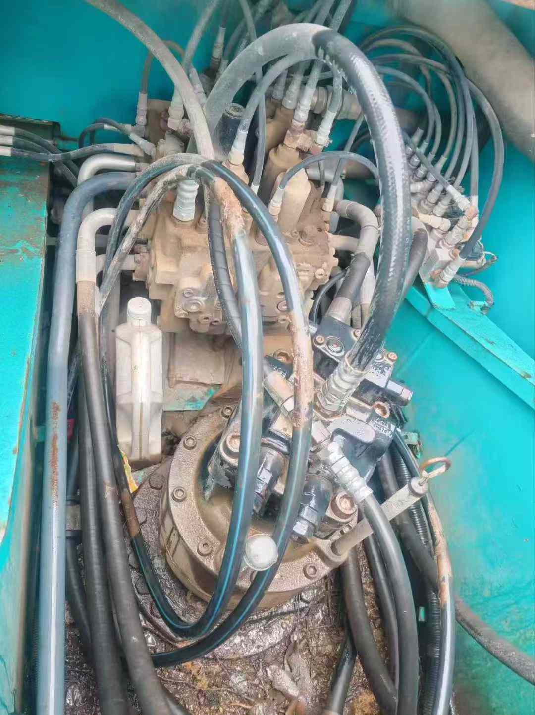 Used Kobelco SK210 Excavator 2016 Model / 4